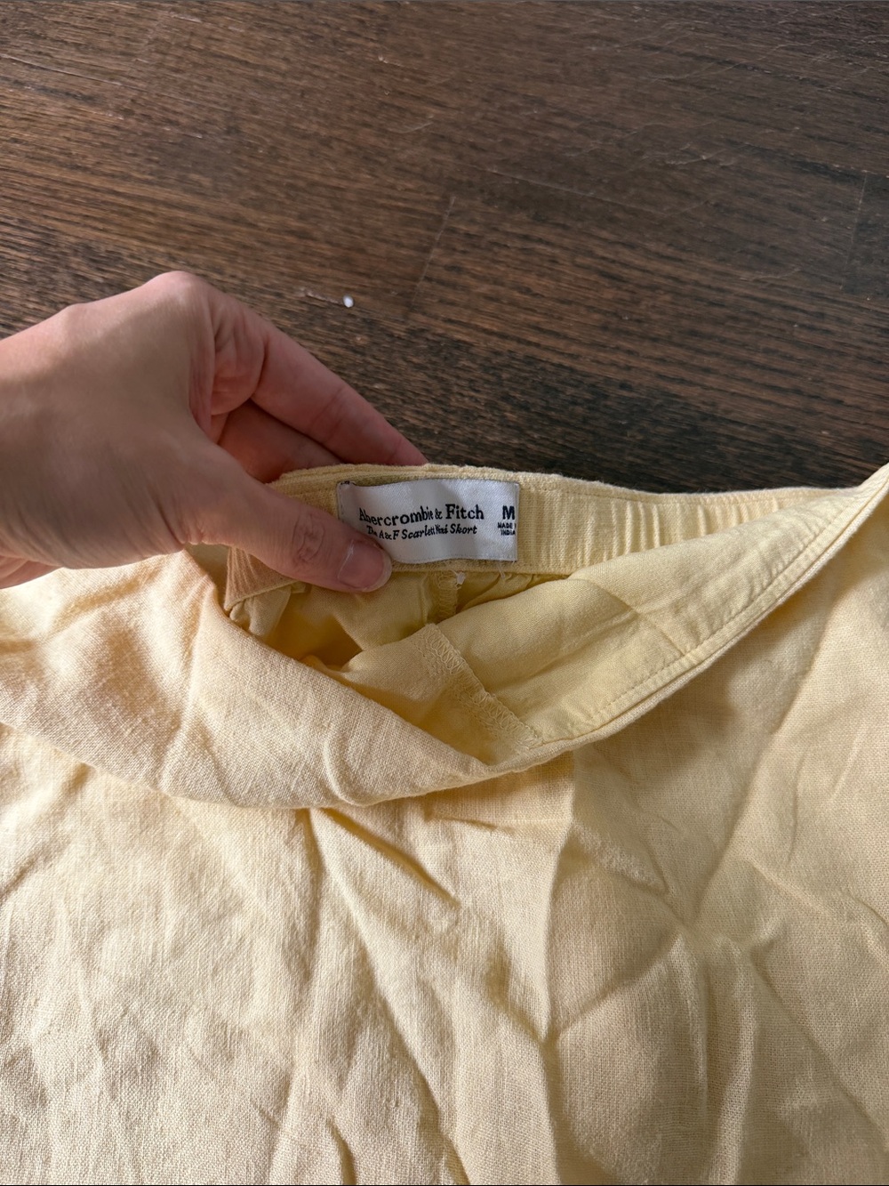 Abercrombie & Fitch Men’s Pale Yellow Short-Sleeve Tee
